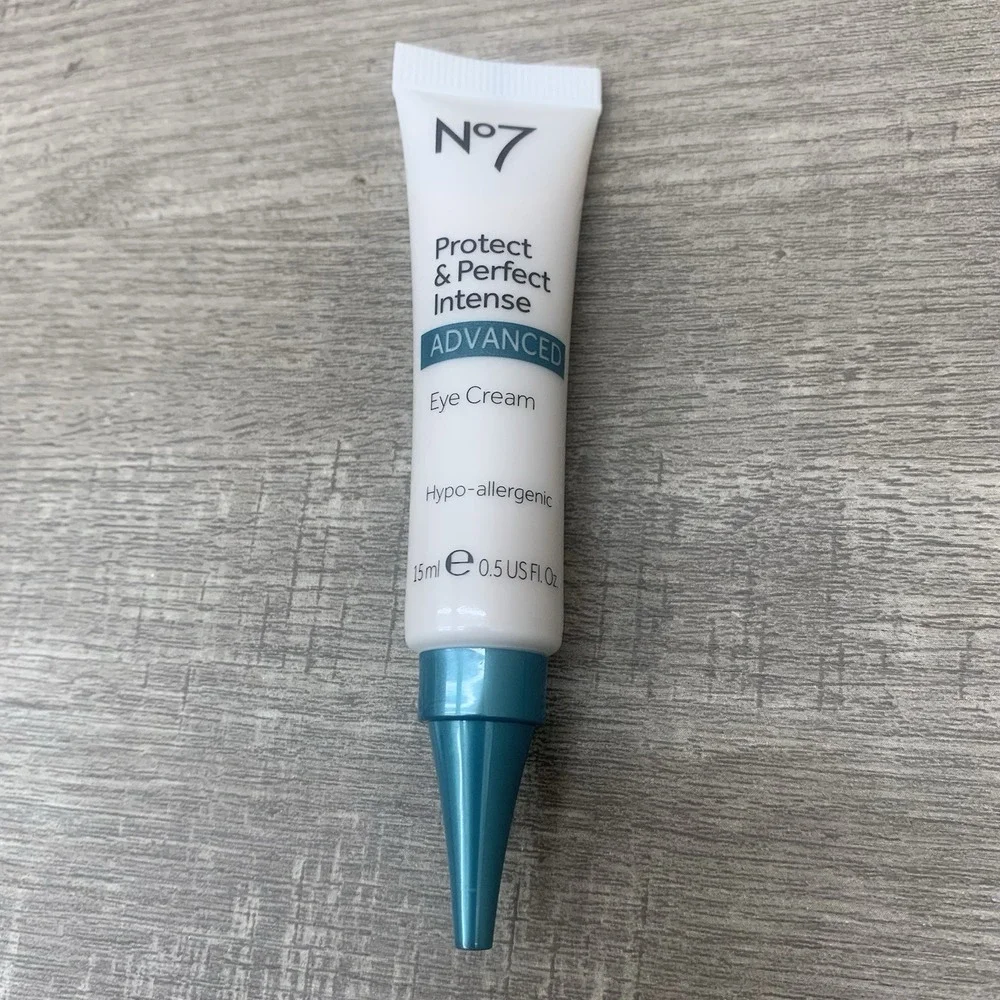 No7  Skincare Collection Protect & Perfect Set 6 Items‎ Included